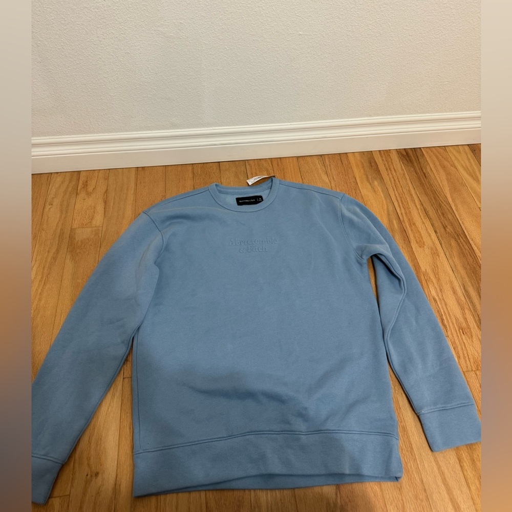 *NEVER WORN W TAG* Abercrombie & Fitch Unisex crewneck